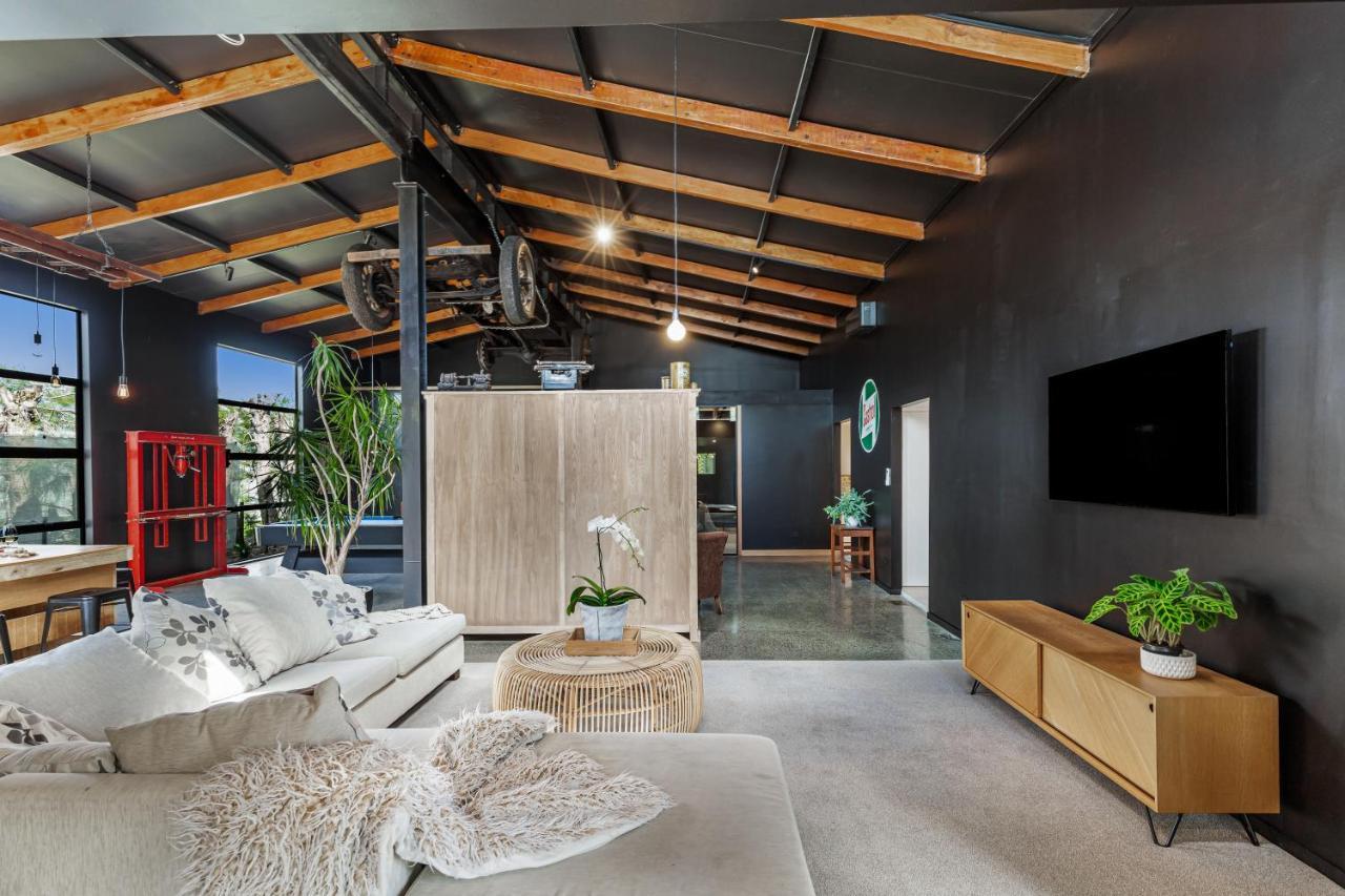 The Black Barn Auckland Buitenkant foto